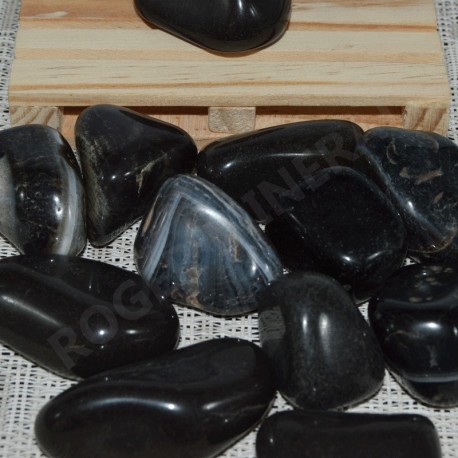 Onyx Noir pierre roulée à l'unité
