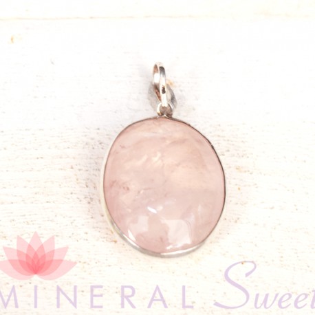 Pendentif oval Quartz rose et argent