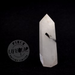 Obélisque Cristal de Roche avec inclusions de tourmaline noire 7
