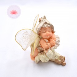 Ángel bebé sobre flor 4